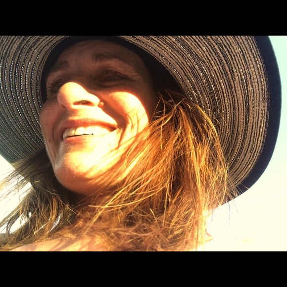 Meet your Posher, Cricket - Picture 2 of 13